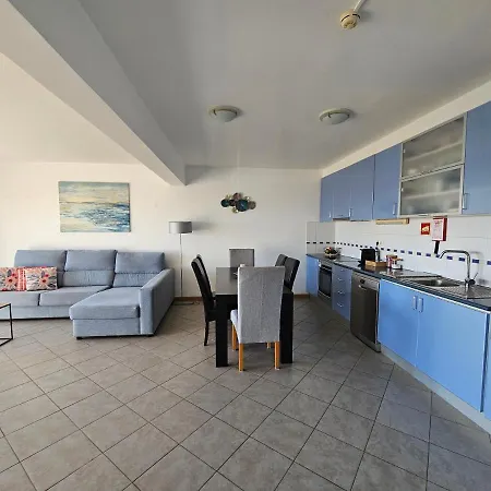Blue Serenity Two Bedrooms شقة *